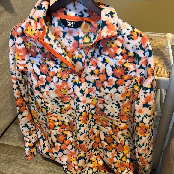 Lands and pull over - Picture 1 of 7